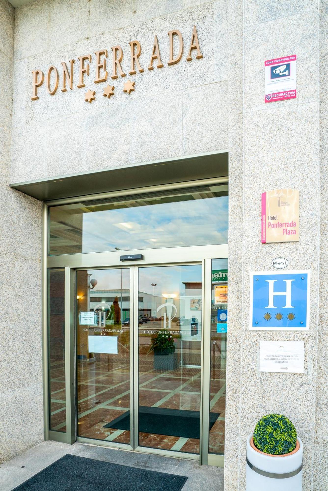 Ponferrada Plaza Ξενοδοχείο Εξωτερικό φωτογραφία